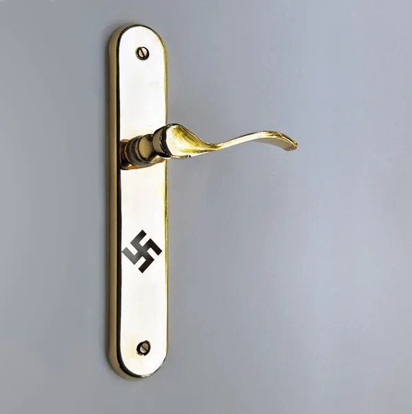 Eugenio Merino, La puerta del fascismo, 2026