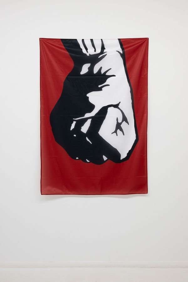 DEMOCRACIA, 1 de Mayo contra el trabajo, Bandera, 2025