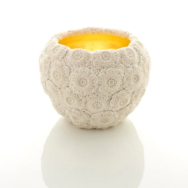 Hitomi Hosono, A Camellia Bowl, 2016