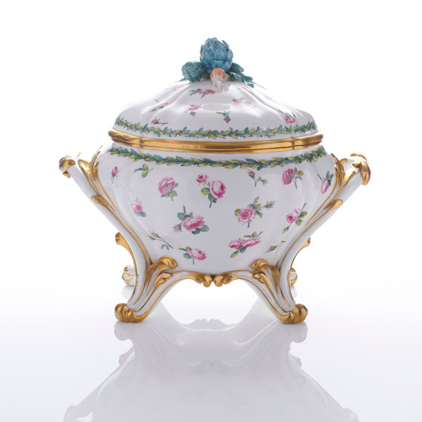 Sèvres Porcelain, A Royal Sèvres Porcelain Tureen and Cover delivered to Louis XVI at Versailles in 1775