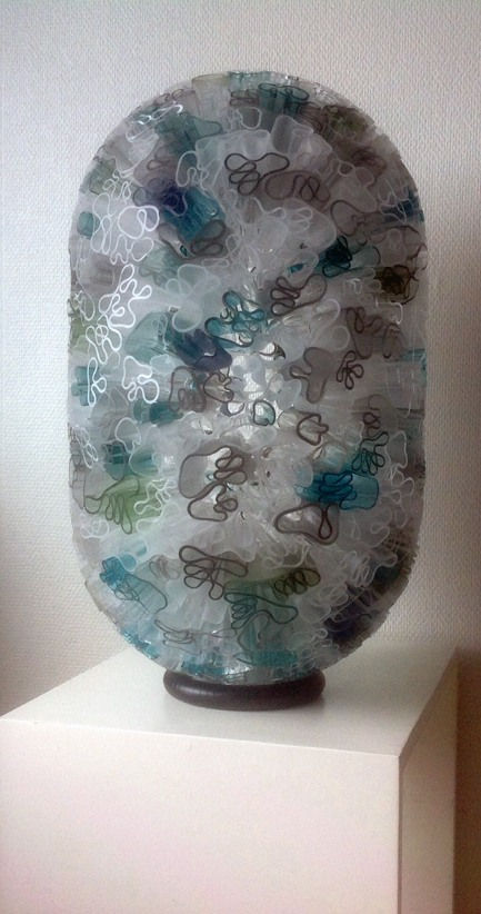 Jeannet Iskandar, Between Fragment and Whole, Oval, 2015