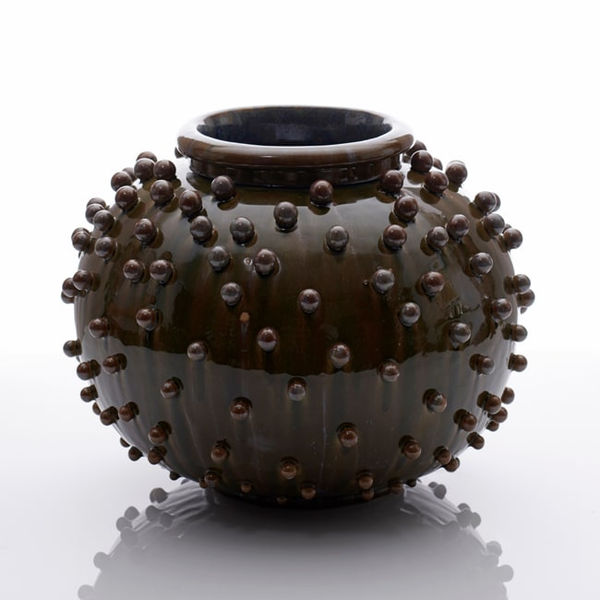 Kate Malone, A Large Fizzing Moon Jar, 2019