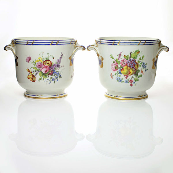 Sèvres Porcelain, A Pair of Soft-Paste Sèvres Wine Decanter Coolers, 1773-75