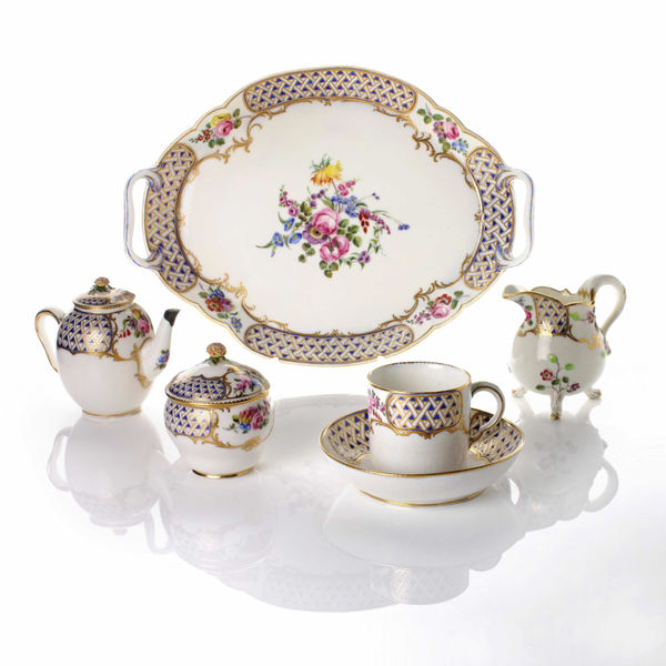 Sèvres Porcelain, A Soft-Paste Sèvres Porcelain Tea Service, 1761