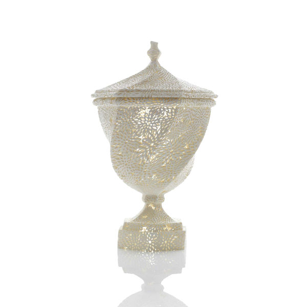 Michael Eden, Twisted Arita Vase I, 2015