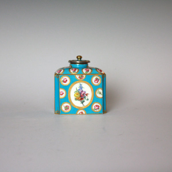 Sèvres Porcelain, A Sèvres Tea Caddy, circa 1765-70