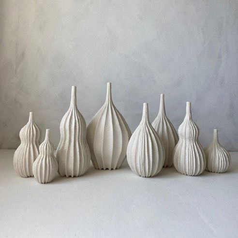 Andrew Wicks, Garniture of Eight Vessels, 2020