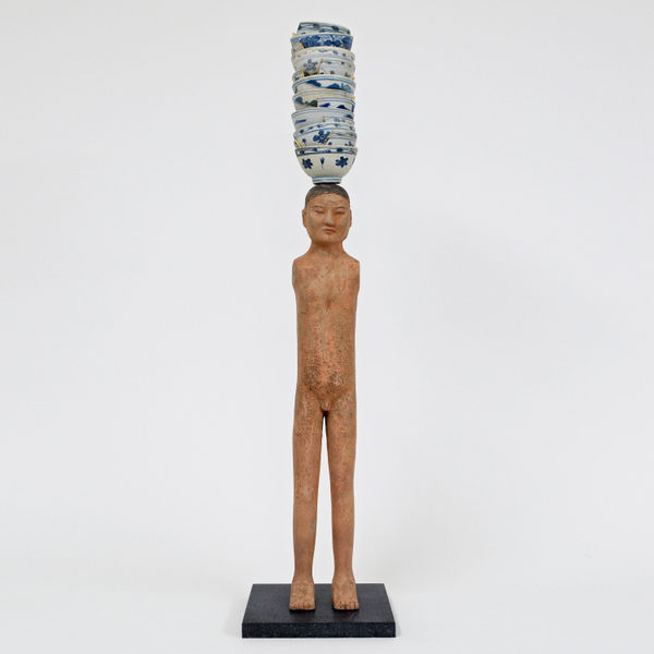 Bouke de Vries, Han Figure with Gilded Blue & White Bowls, 2019