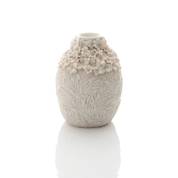 Hitomi Hosono, A Sakura and Keyaki Leaves Bottle, 2022