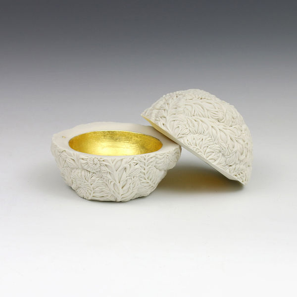 Hitomi Hosono, A Very Small Round Zenmai Box, 2015