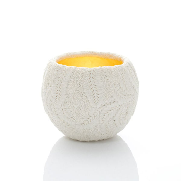 Hitomi Hosono, A Small Wisteria Bowl, 2020