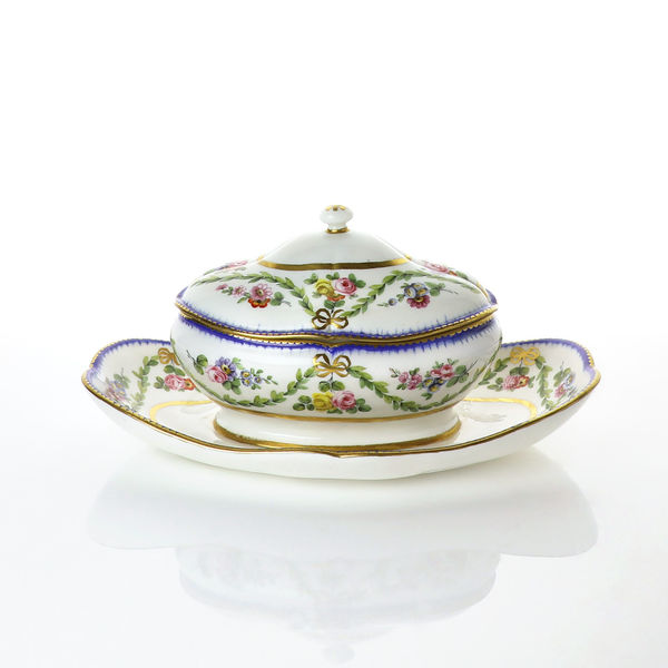 Sèvres Porcelain, A 18th Century Sèvres Sugar Bowl from the Count Sparre Service, 1777