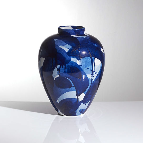 Felicity Aylieff, Blue and White Vase, 2022