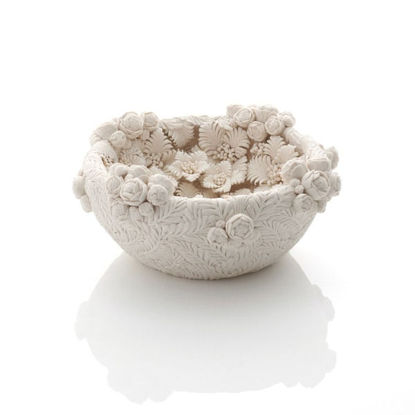 Hitomi Hosono, A Rhododendron, Ume, English Daisy and Hawthorn Leaves Open Bowl, 2022