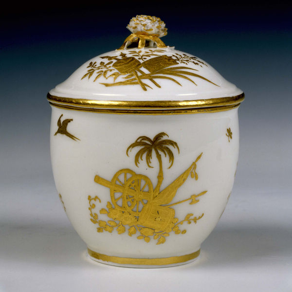 Sèvres Porcelain, A Sèvres Sugar Bowl & Cover, 1757-8
