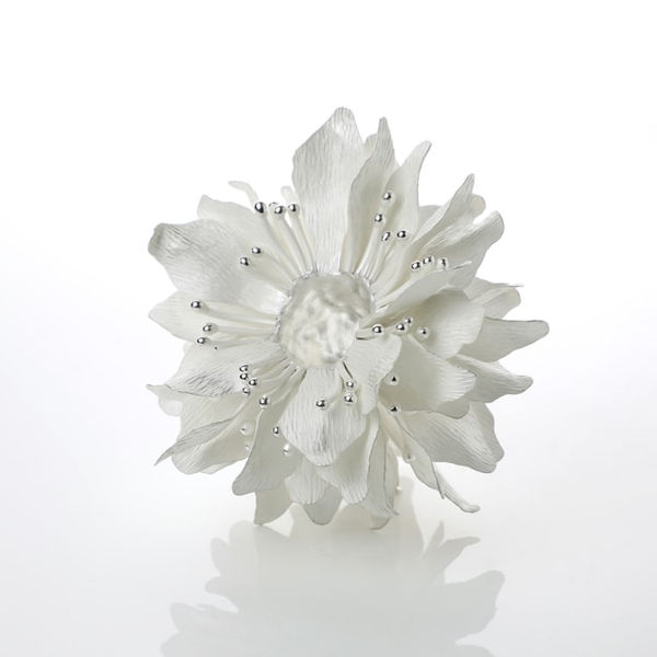 Junko Mori, Silver Organism; Sakura Dew, 2019