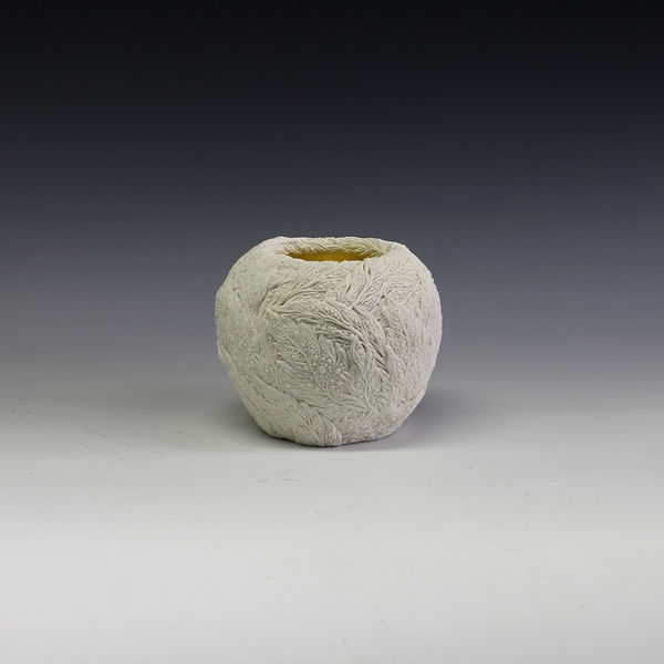 Hitomi Hosono, A Small Dew Drop Bowl, 2015