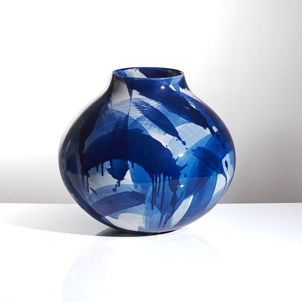 Felicity Aylieff, Blue and White Vase, 2022