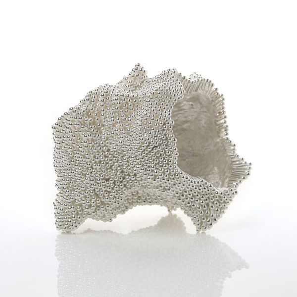 Junko Mori, Uncontrollable Beauty; Ball Point Mutation, 2019