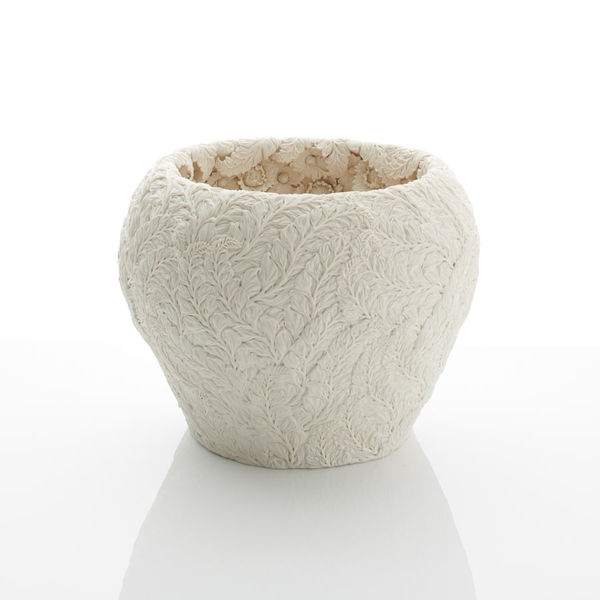 Hitomi Hosono, A Very Large Nazuna and Mugiwara Giku Bowl, 2018