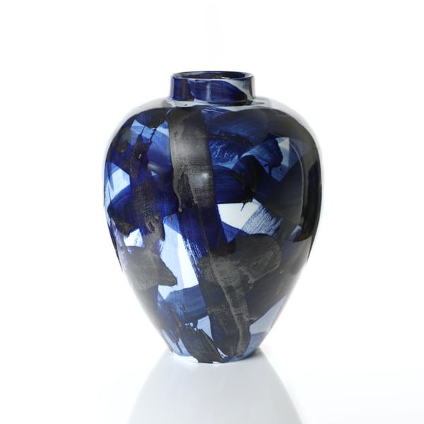 Felicity Aylieff, Blue & White Vase, 2019