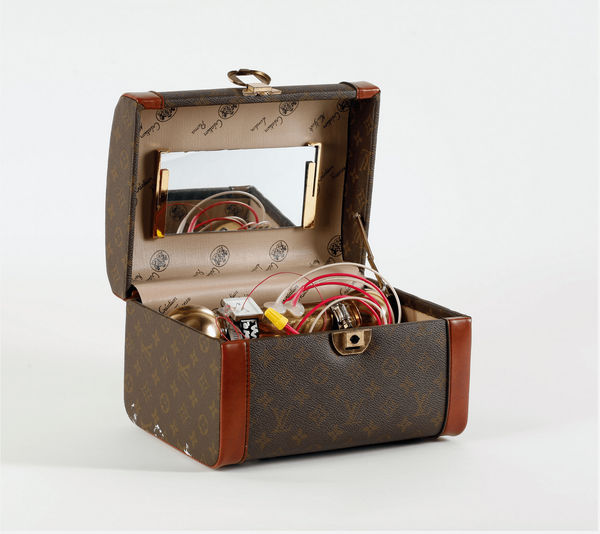 Gregory GREEN, Cosmetic Case, 2001