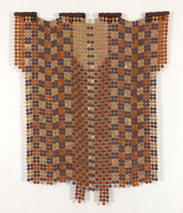 Ozioma Onuzulike sculpture. Nigerian Artist. Contemporary Art Gallery. AFIKARIS PARIS. Mixed media (earthenware, ceramic, natural resources). Sculptures. Conversations on social changes. New Nsukka School.