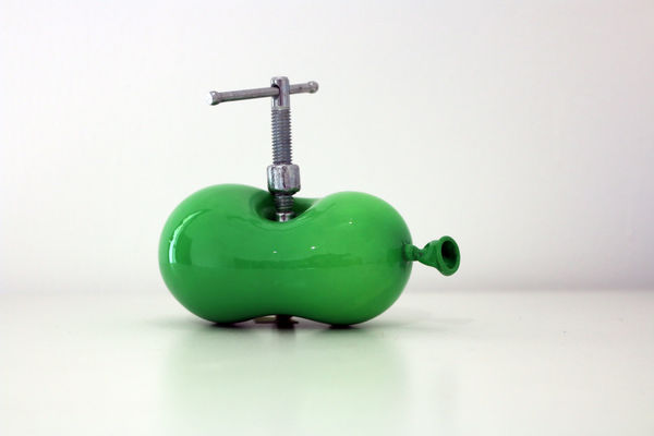 Sara Ahli, Clenched Balloon (Green), 2021