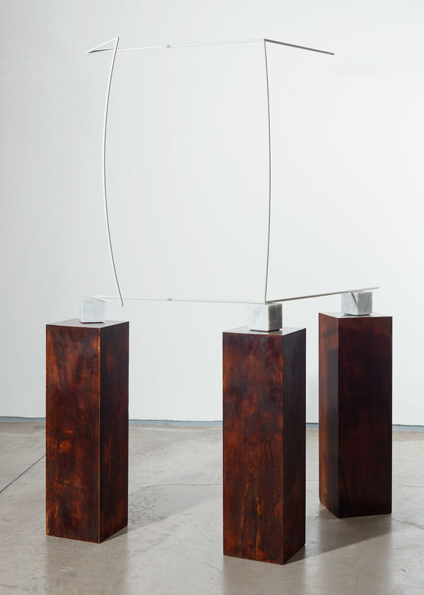 Waltercio Caldas, Estátua, 2024