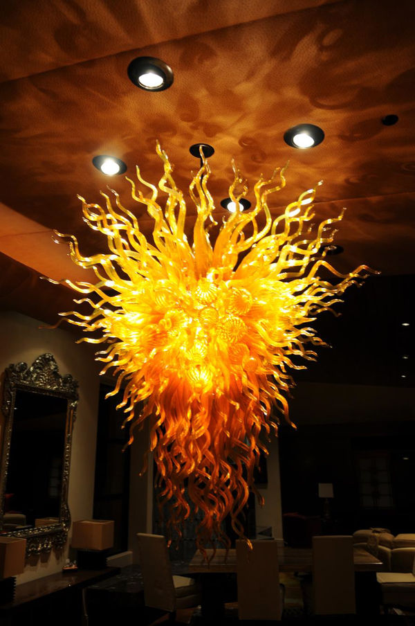 Robert Kaindl, Amber Chandelier