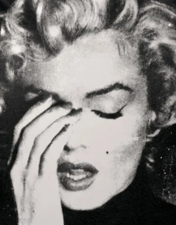 Russell Young, Marilyn Crying