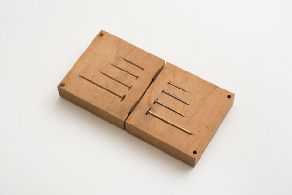 Cildo Meireles - Estojo [Case], 1995