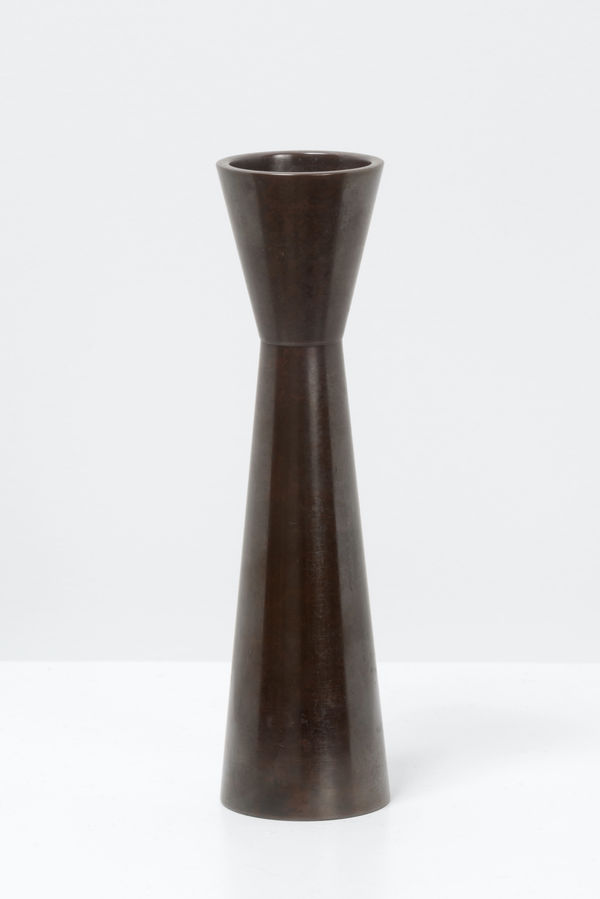 Nakajima Yasumi II, Vase