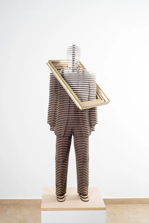 MARIANNE TURCK, COLOURING OUTSIDE THE LINES