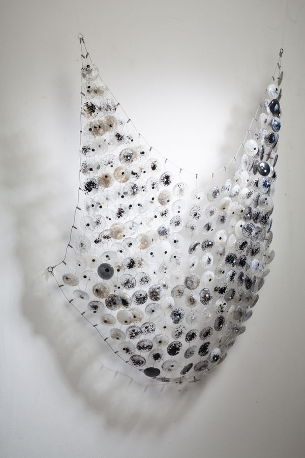 ANA MARÍA NAVA, MANCHAS DE LUZ I - Cast Bullseye Glass weaving, steel wires