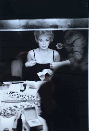 Dressroom, NYC - Facing the mirror