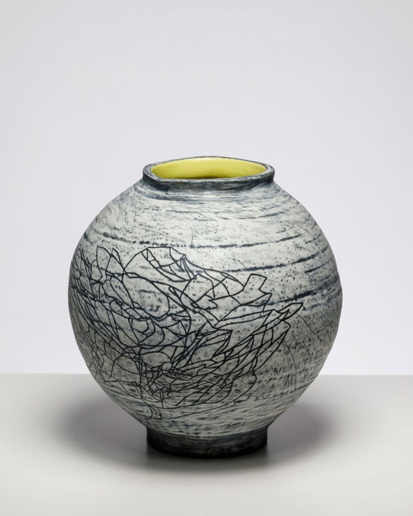 Belinda Fox & Neville French, Moon Jar VII, 2021
