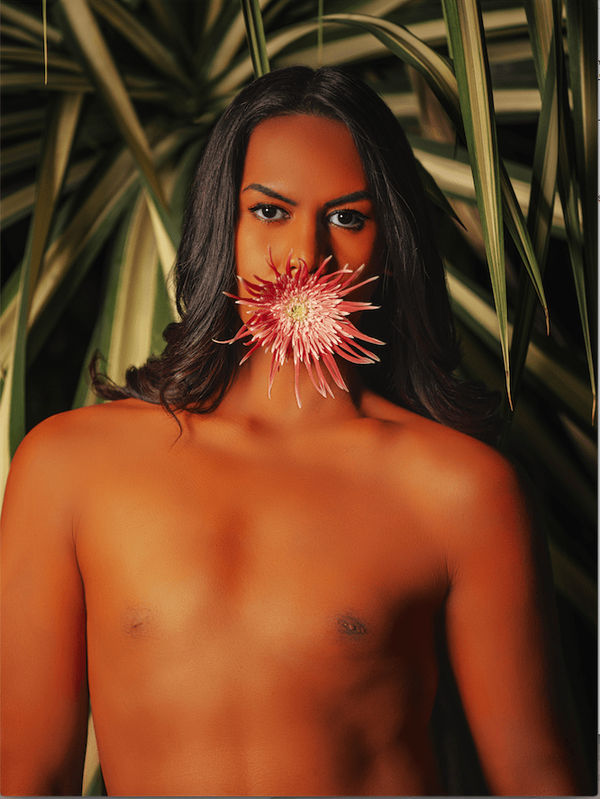 Namsa Leuba, A fleur de peaufrom the series "illusion" made in Tahiti , 2019