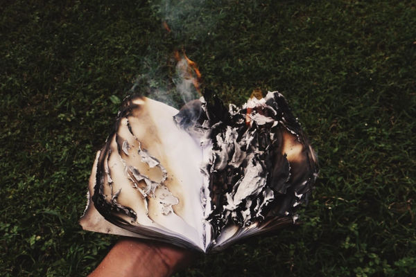 Waktu adalah Api yang Ku Bakar