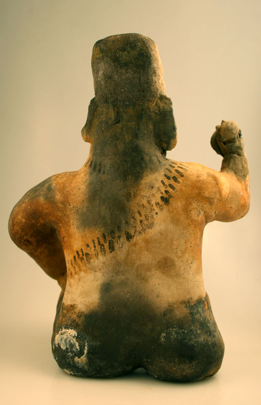 Ameca-Ezatlán Style Jalisco Terracotta Sculpture of Seated Man