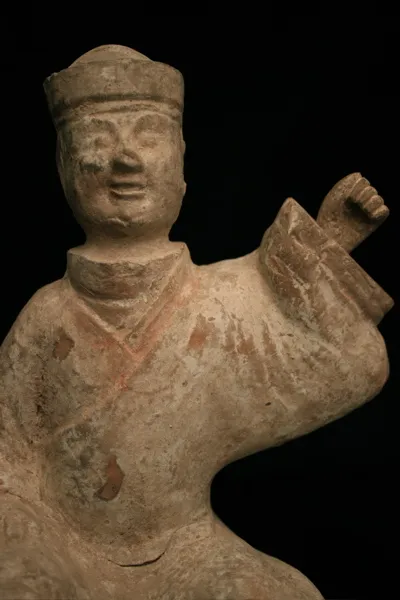Han Kneeling Figure