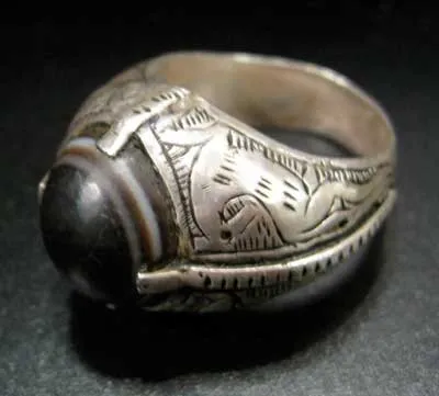 Eye-Agate Set in Incised Silver Ring