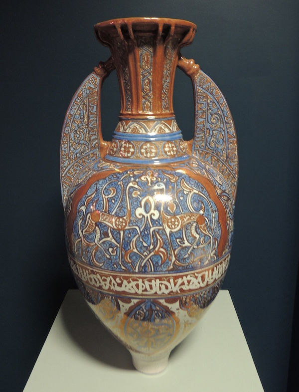 Large Hispano-Moresque amphora
