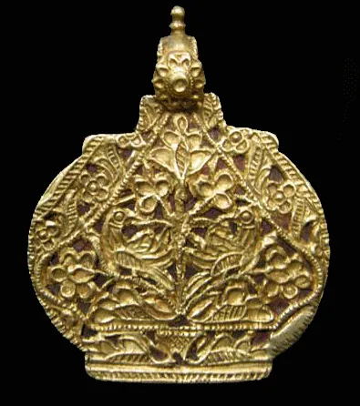 Gold Filigree Pendant with Bird Motifs