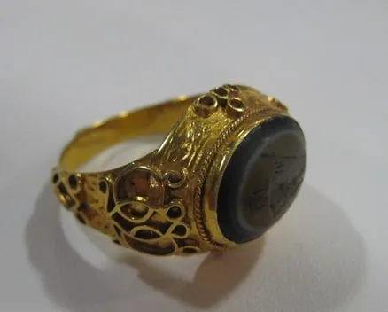 Agate Intaglio Set in Gold Ring