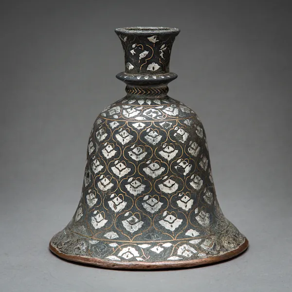 Bidri silver damascened water-pipe base