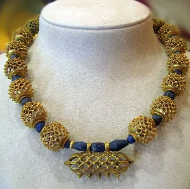 Fatimid Gold Necklace with Lapis Lazuli Beads