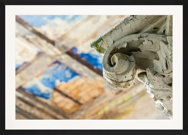 CLASSIC SATIN BLACK FRAME, WHITE LINEN LINER