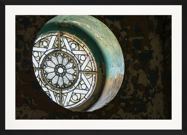 CLASSIC SATIN BLACK FRAME, WHITE LINEN LINER