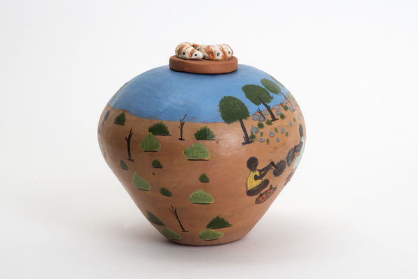 Dawn Wheeler Ngala Holidays digging for Marna (food), 2017 terracotta and underglazes 18 x 16 cm